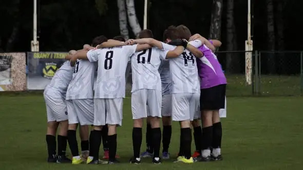 Juniorzy młodsi odnieśli efektowne zwycięstwo 6:1